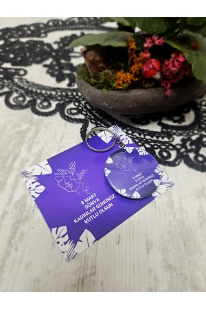 8 Mart Kadınlar Günü Hatırası Anahtarlık - Kadın Figürlü Mor&hellip;