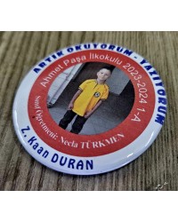 Okumaya Başladım Resimli Metal Rozet